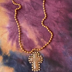 NWT! Boutique BLiNg CHEETAH CROSS NECKLACE! 🌸